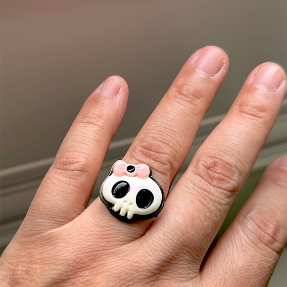 🖤New💕Hello Kitty Skull 💀 handcrafted ring - Picture 1 of 7